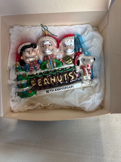 NEW - peanuts glass Christmas ornament 50th anniversary