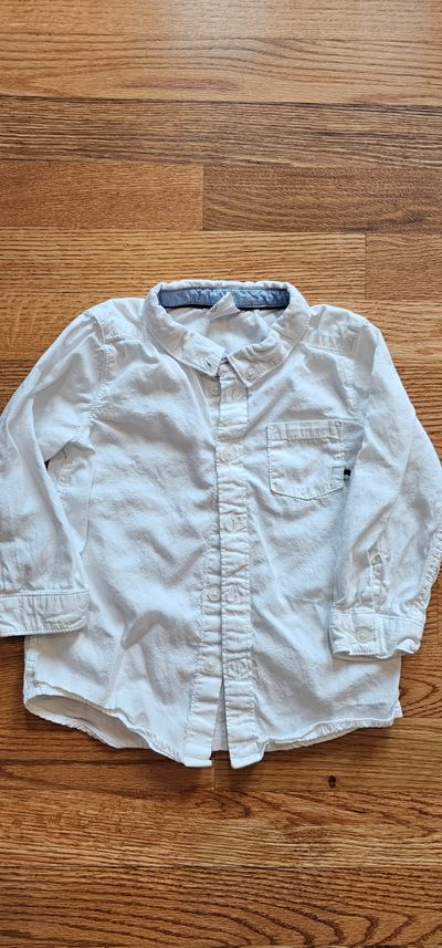 H&M Like new white button down shirt great for special occasions 12 Months