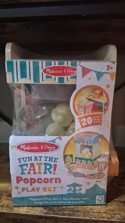 Melissa & Doug Popcorn Maker Brand New 20 Pieces