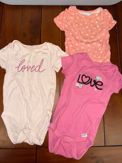 3 Baby Girl onsies. Cloud island and Gerber. 6-9 m 3 Baby Girl onsies. Cloud island and Gerber. 6-9 months. 6-9 Months
