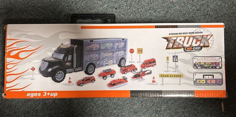 Like New Streamline Tractor Trailer Die Cast Truck with 12 Vehicles