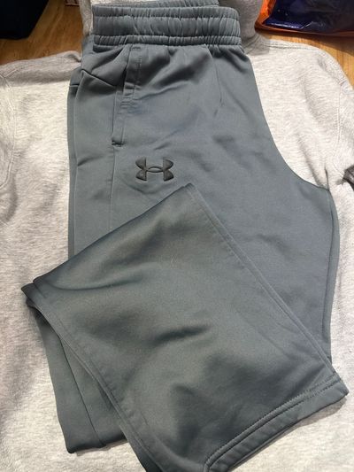 Under Armour Gray Fleece Tech pants Size YXL 14-16