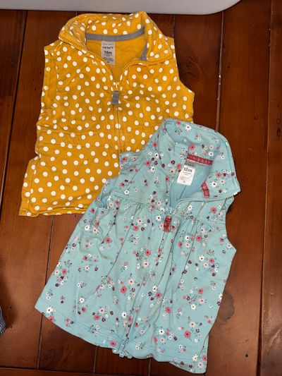 18 month Baby Girls Carters Bundle. Vests/shirts. 18 month Baby Girls Carters Bundle. Vests/shirts. So cute! EUC! 18 Months