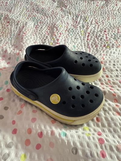 Crocs  8 (Lil' Kid)