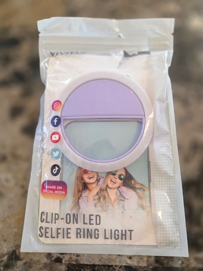 Brand New Selfie Clip on light