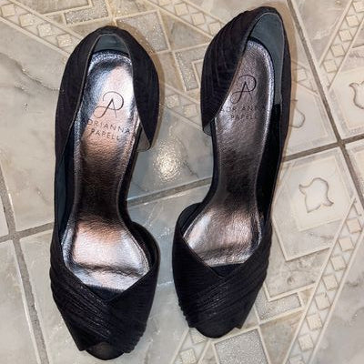 Adrianna Papell Shimmery black heels paid $119 8-1/2 (Adult)