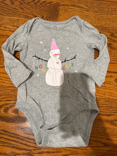 Baby Gap Snow long sleeve 12-18 mo 12-18 Months
