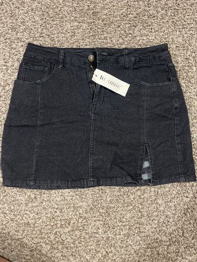 Luvamia New never worn skirt Women's - M