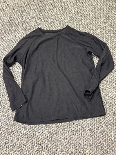 Old navy Active dark grey heathered long sleeve shirt 7-8
