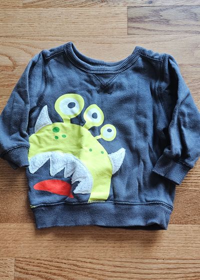 Carter's Great condition sweatshirt size 12M feature cute monster graphic 12 Months