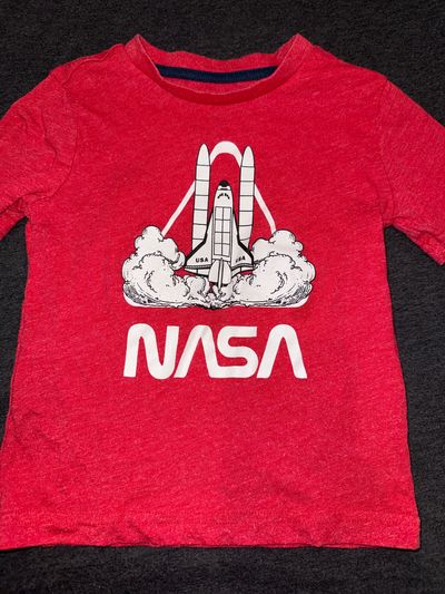 Hollywood brand NASA Spaceship shirt Red shirt 3T