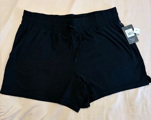 Moisture wicking Black shorts Women's - L