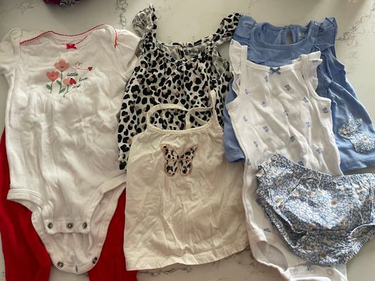 Misc 2 outfits, 2 shirts 6-9 Months
