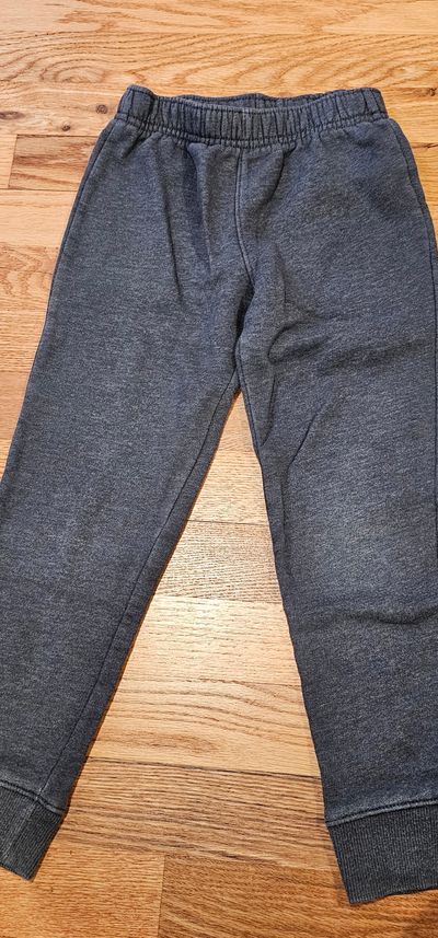 Cat and Jack Good condition sweat pants 5T/5