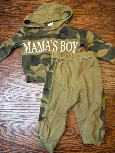 Sweatshirt and pant set Outfit 6-12 Months