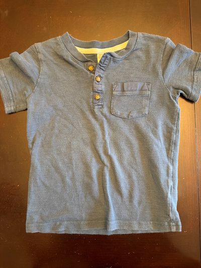 Carters blue three button pocket shirt  6T/6