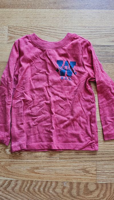 Old Navy Boy long sleeves shirt in excellent condition 2T