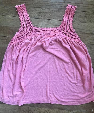 Gap salmon pink linen blend tank Crochet detail. Excellent condition SFPF home Women's - S