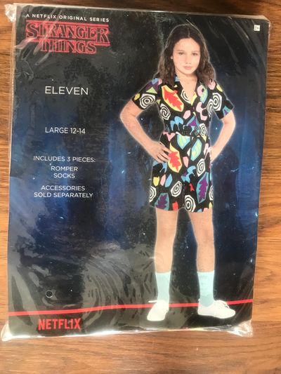 NEW Stranger Things Eleven costume 12/14 10-12