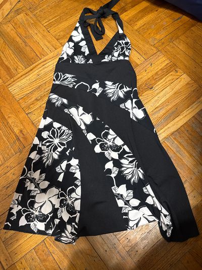 Black and white halter floral dress  Women's - L