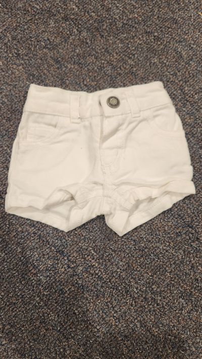 Carter's White shorts Newborn