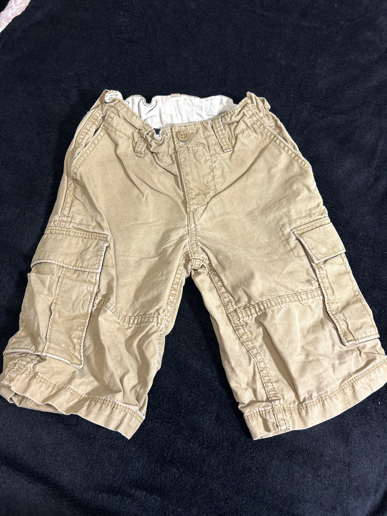 Gap Beige shorts 7-8